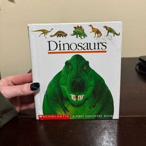 A First Discovery Book: Dinosaurs By Gallimard Jeunesse Hardcover Vintage 1991